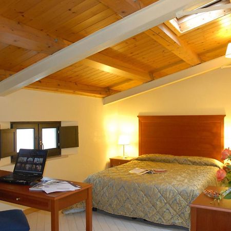 Park Hotel Villa Americana Rodi Garganico Extérieur photo